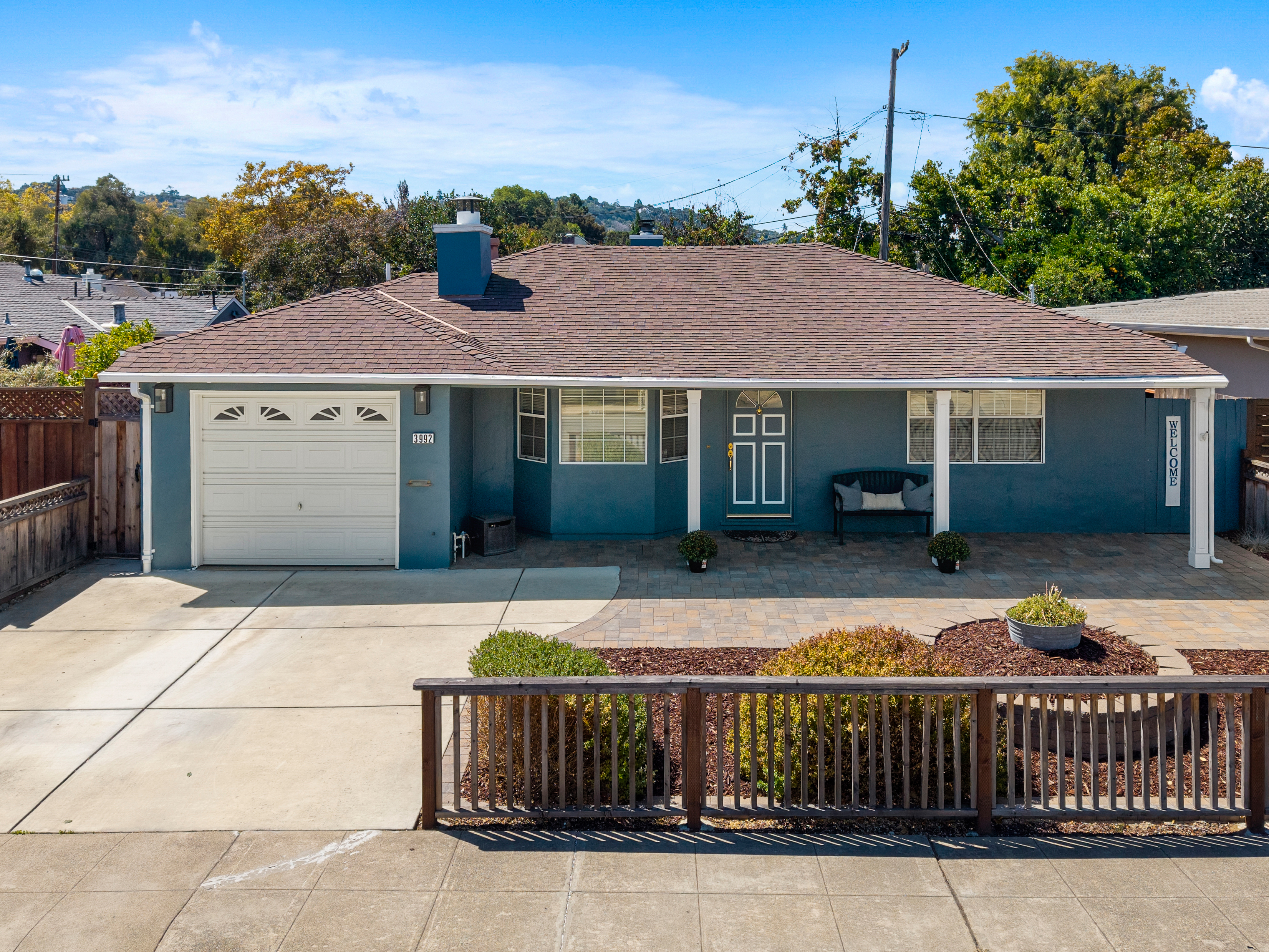  Single-Level Home in Desirable San Mateo Village - 物件實景