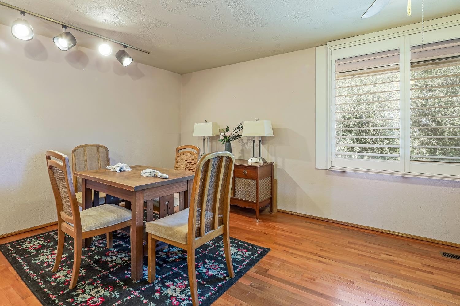 Mokelumne Hill, California, 95245, United States, 4 Bedrooms Bedrooms, ,3 BathroomsBathrooms,Residential,For Sale,1844920