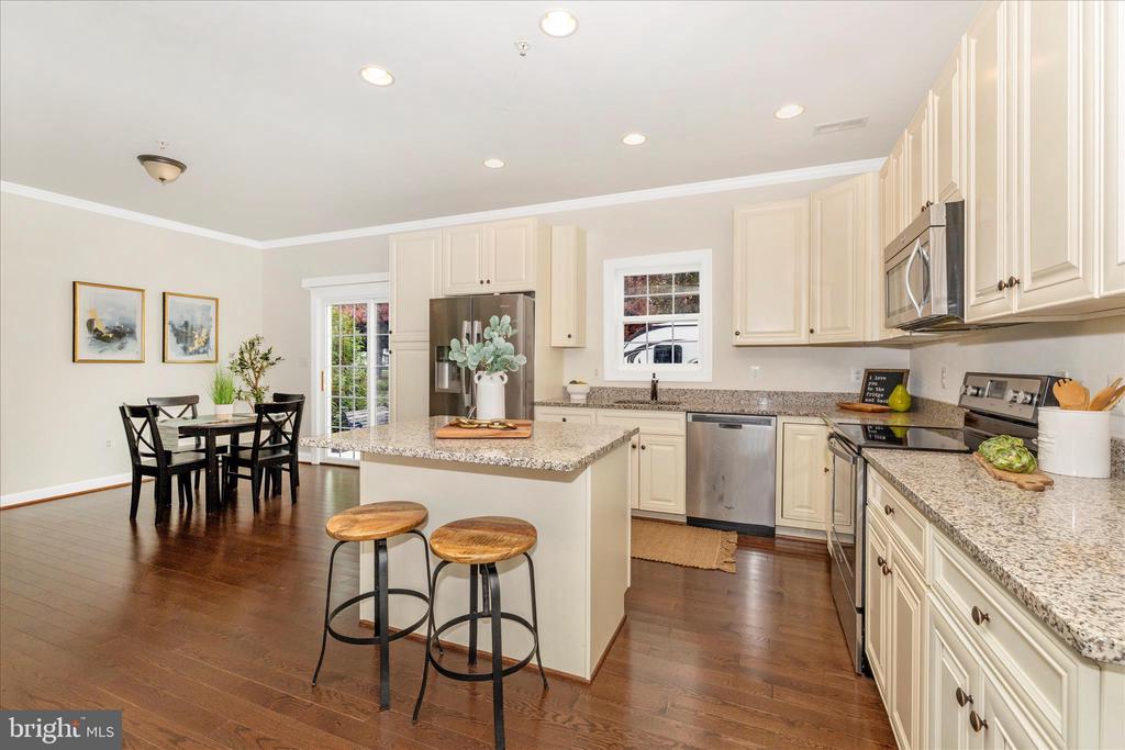 Frederick, Maryland, 21702, United States, 4 Bedrooms Bedrooms, ,3 BathroomsBathrooms,Residential,For Sale,1987380