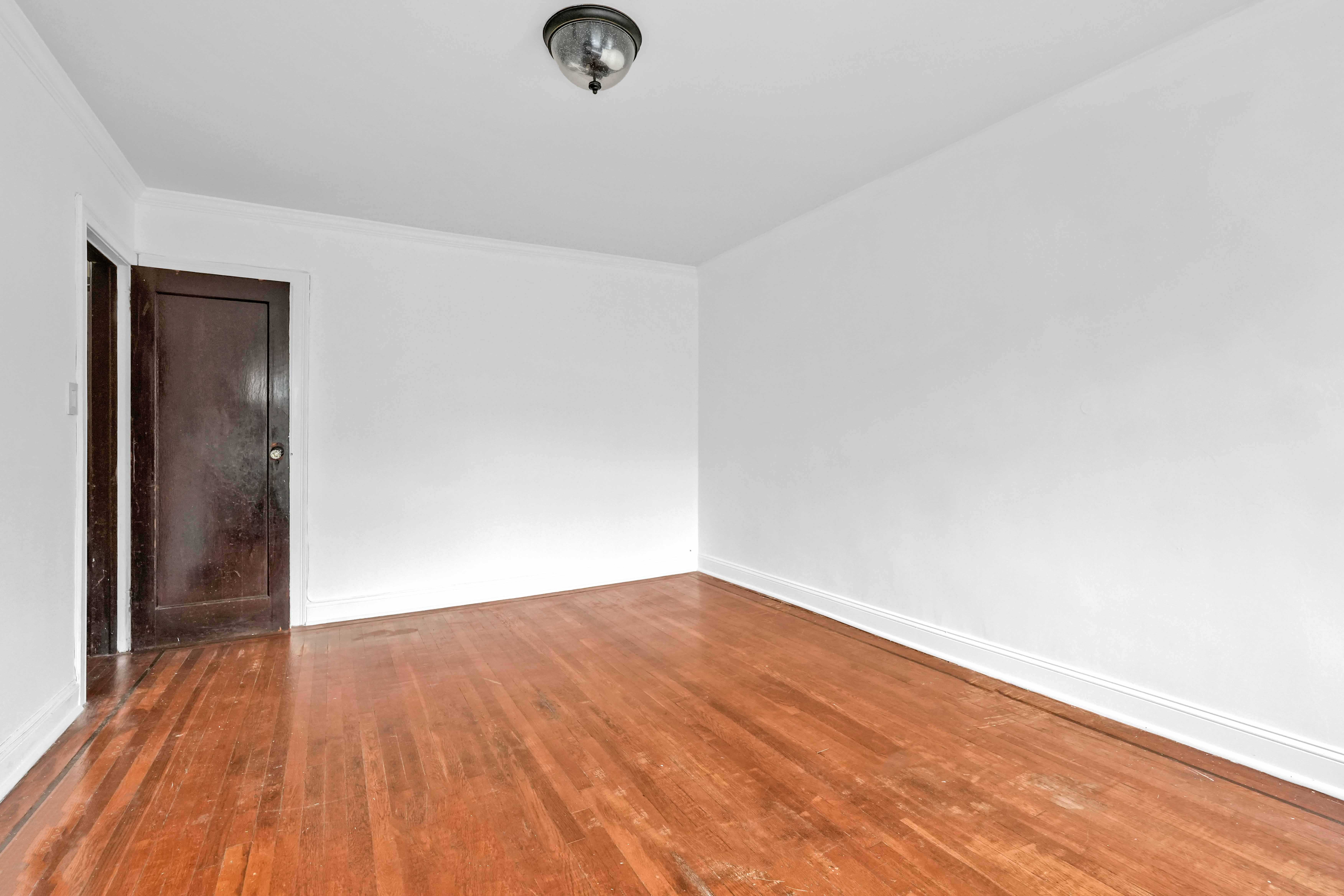 Laurelton, New York, 11413, United States, 3 Bedrooms Bedrooms, ,4 BathroomsBathrooms,Residential,For Sale,1944975