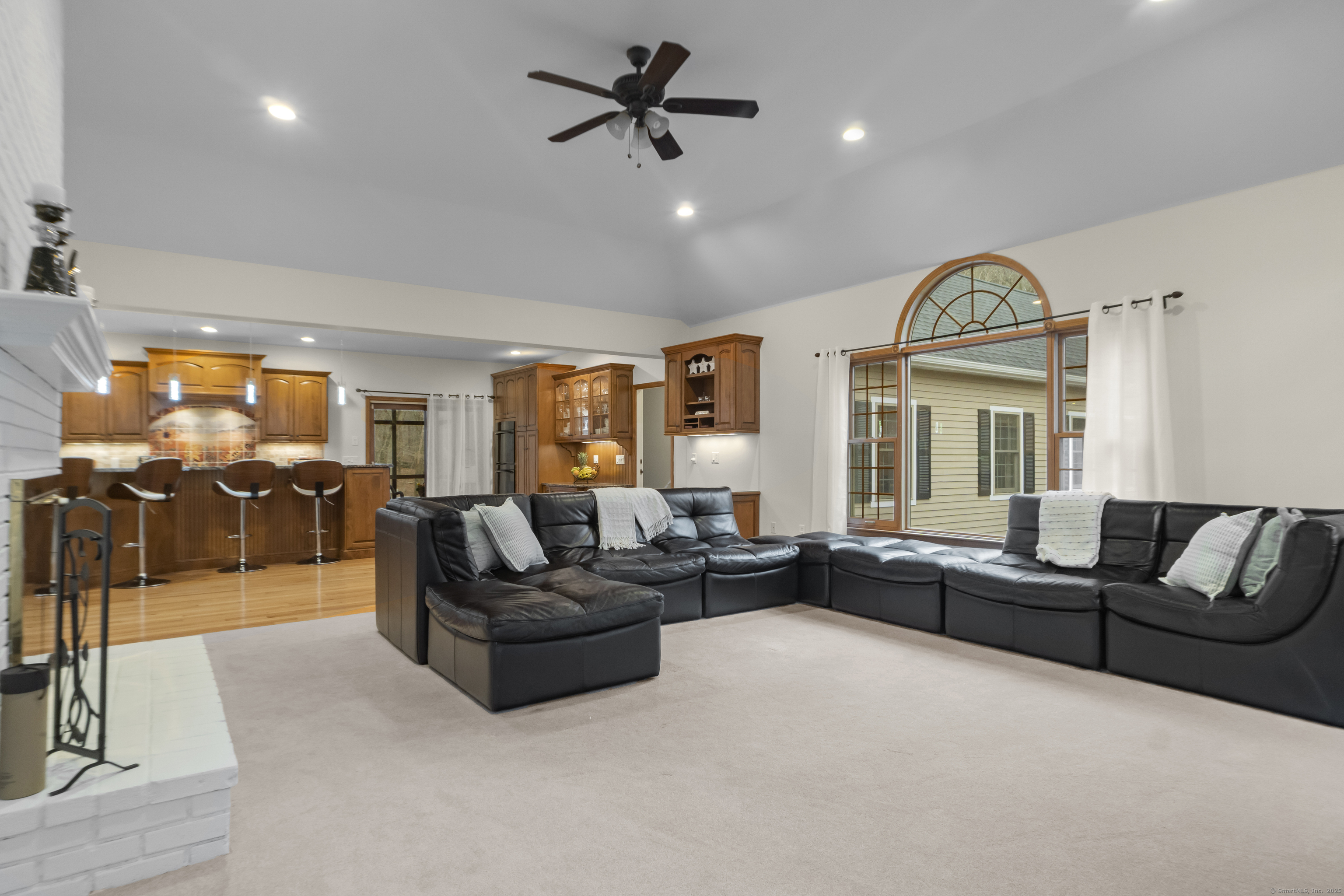 Monroe, Connecticut, 06468, United States, 5 Bedrooms Bedrooms, ,4 BathroomsBathrooms,Residential,For Sale,1744682