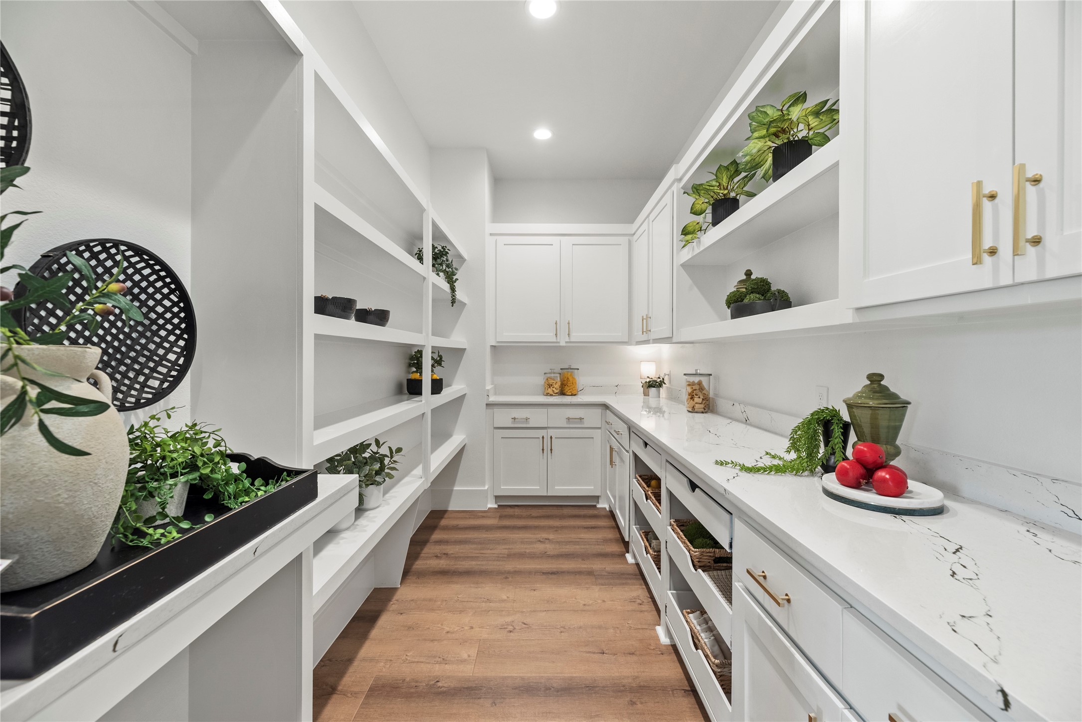 Montgomery, Texas, 77356, United States, 4 Bedrooms Bedrooms, ,5 BathroomsBathrooms,Residential,For Sale,1987481