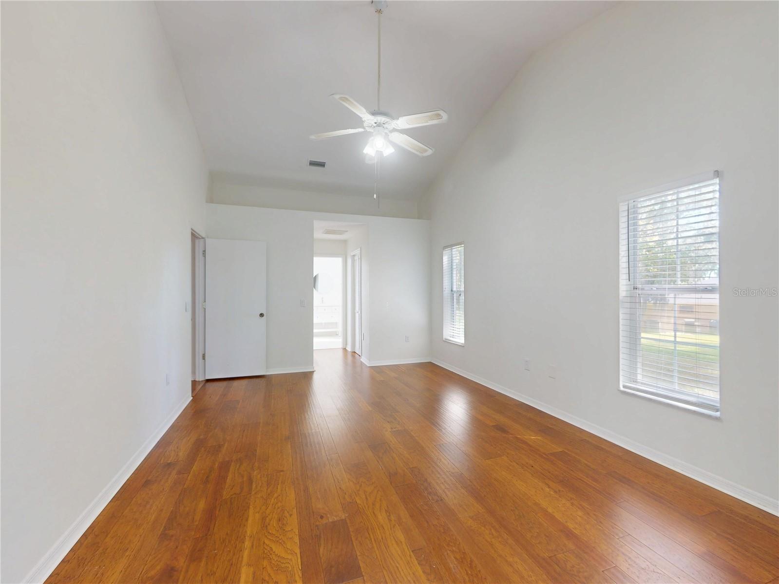 OCALA, Florida, 34482, United States, 4 Bedrooms Bedrooms, ,2 BathroomsBathrooms,Residential,For Sale,1991110