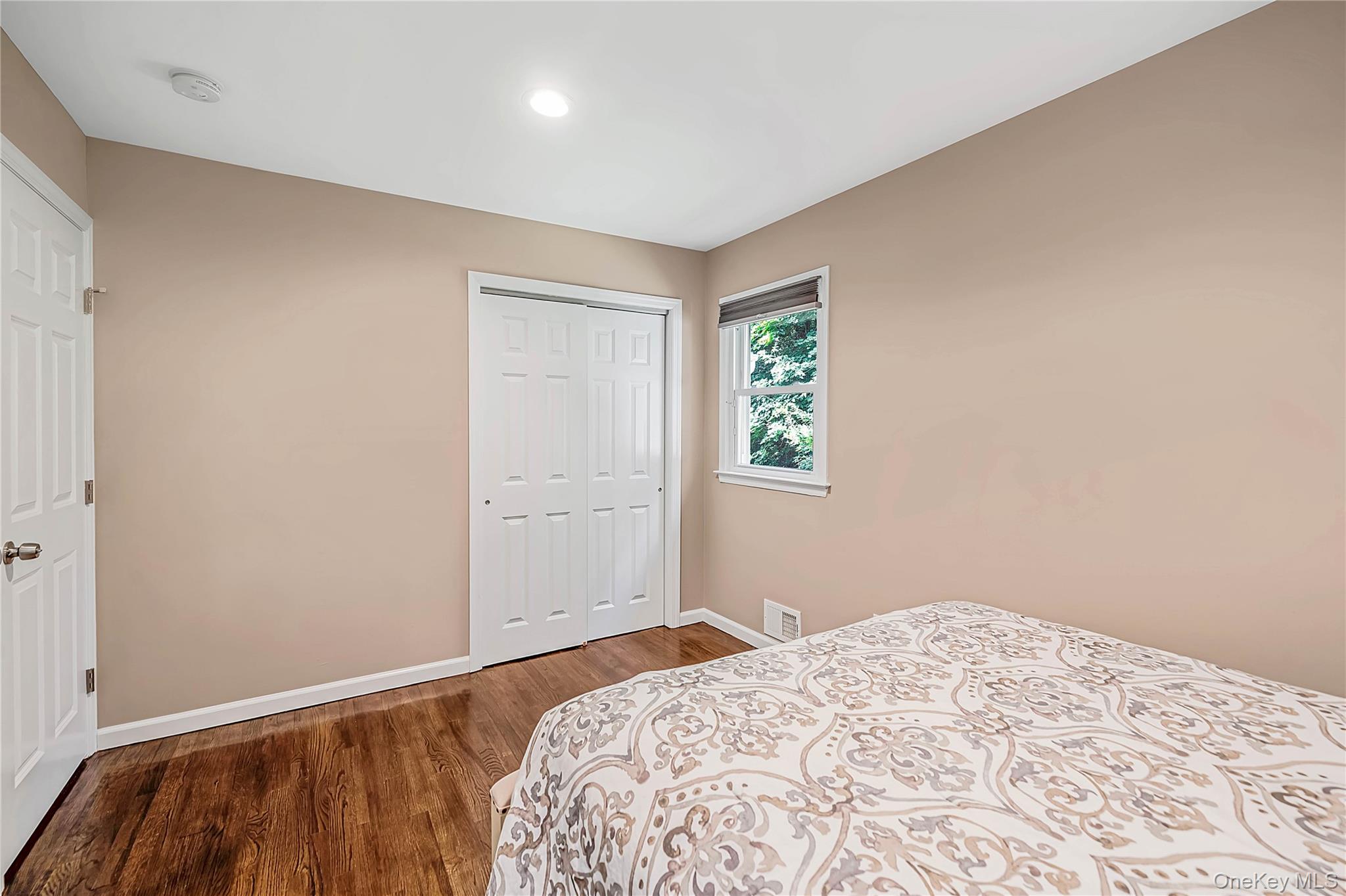  10 Williamsburg Drive, Northport, NY, 11768 - 物件實景