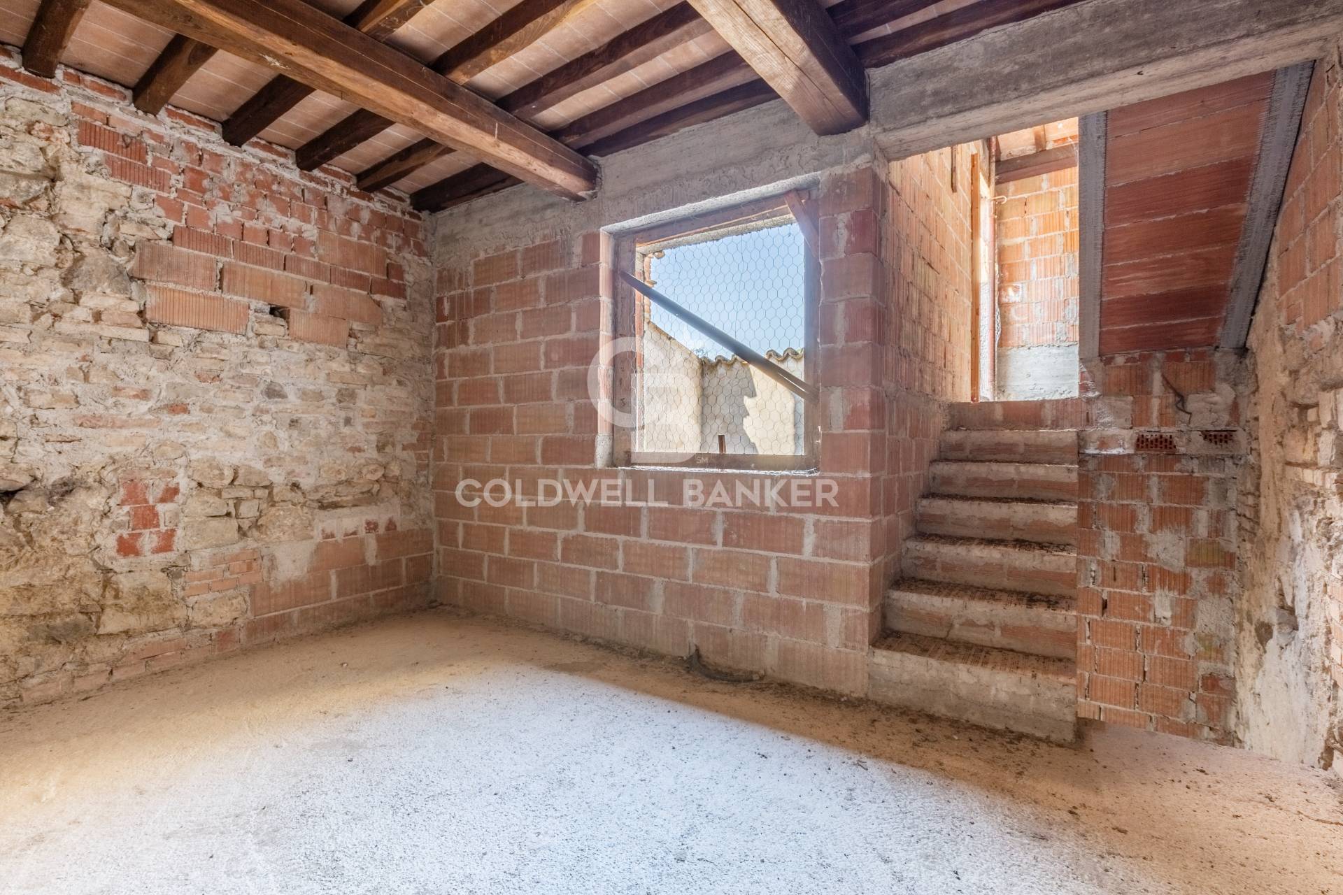 Todi, Perugia, 06059, IT, 10 Bedrooms Bedrooms, ,6 BathroomsBathrooms,Residential,For Sale,1890990