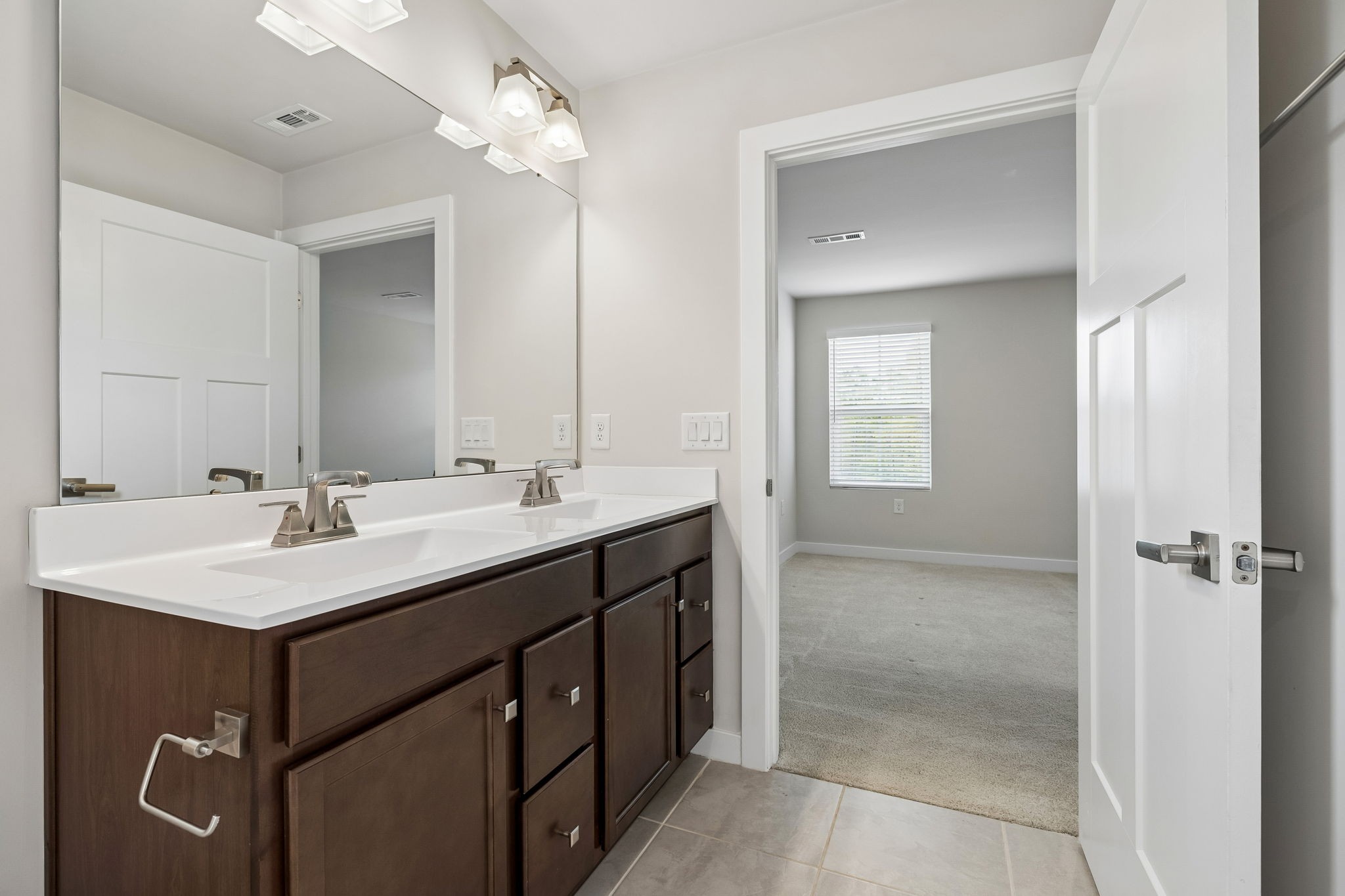  616 Streamview Dr, White House, TN, 37188 - 物件實景