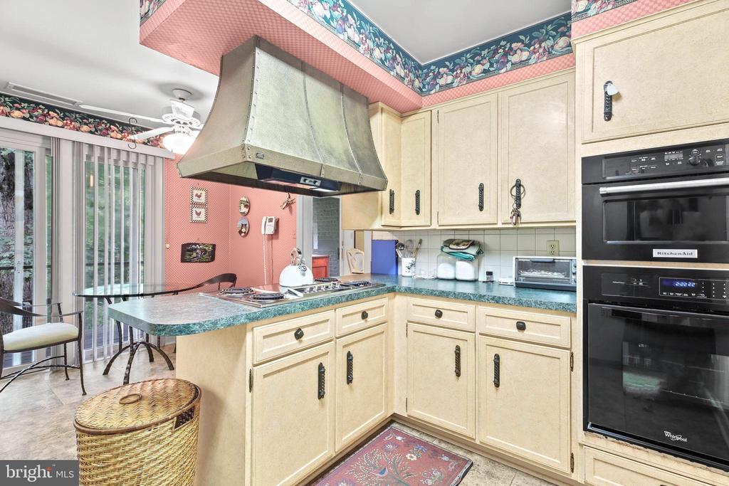 Fredericksburg, Virginia, 22401, United States, 4 Bedrooms Bedrooms, ,4 BathroomsBathrooms,Residential,For Sale,1917232