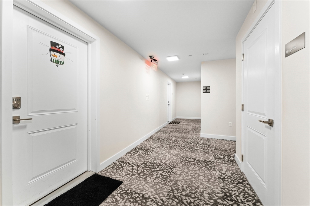Revere, Massachusetts, 02151, United States, 2 Bedrooms Bedrooms, ,1 BathroomBathrooms,Residential,For Sale,1880903