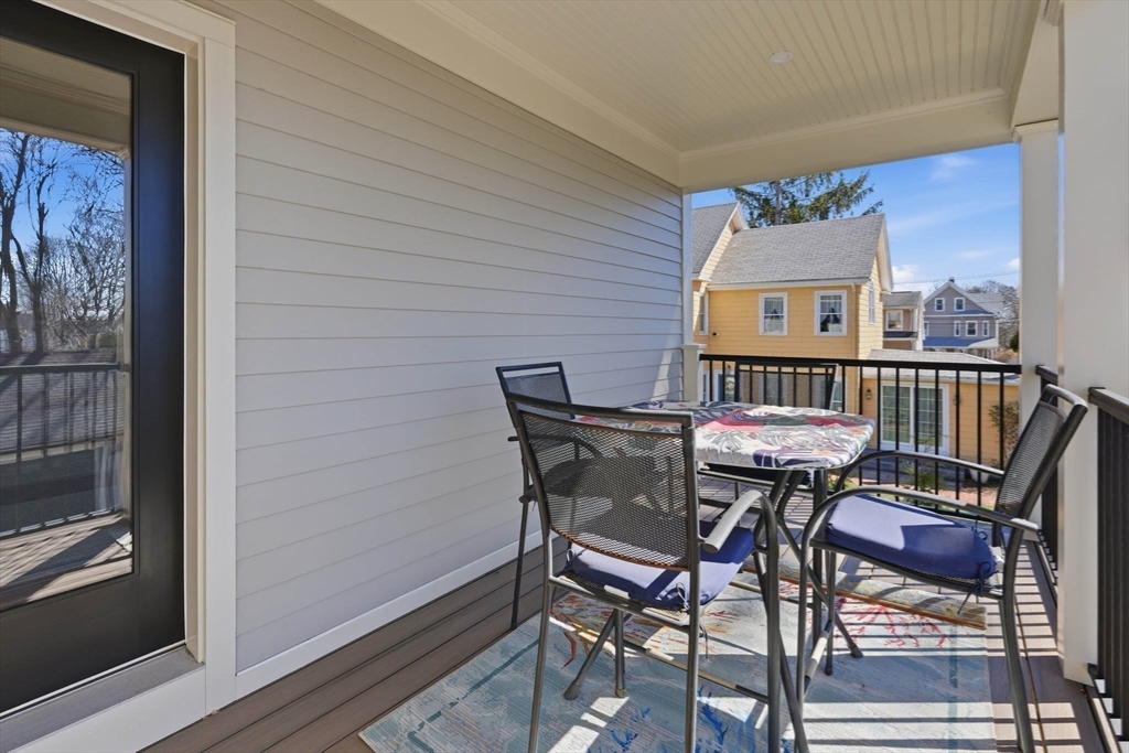 Wakefield, Massachusetts, 01880, United States, 2 Bedrooms Bedrooms, ,3 BathroomsBathrooms,Residential,For Sale,2036926