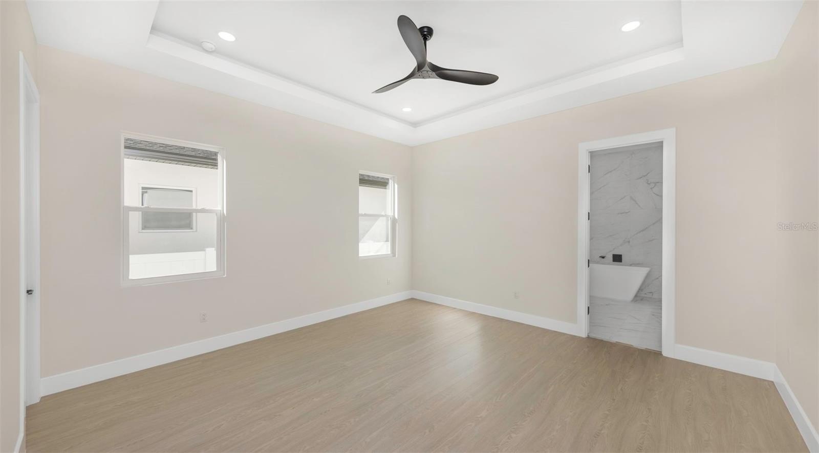 CLEARWATER, Florida, 33755, United States, 4 Bedrooms Bedrooms, ,3 BathroomsBathrooms,Residential,For Sale,1996424