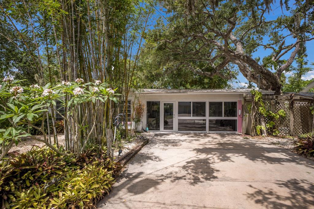 Sarasota, Florida, 34234, United States, 3 Bedrooms Bedrooms, ,2 BathroomsBathrooms,Residential,For Sale,1805099