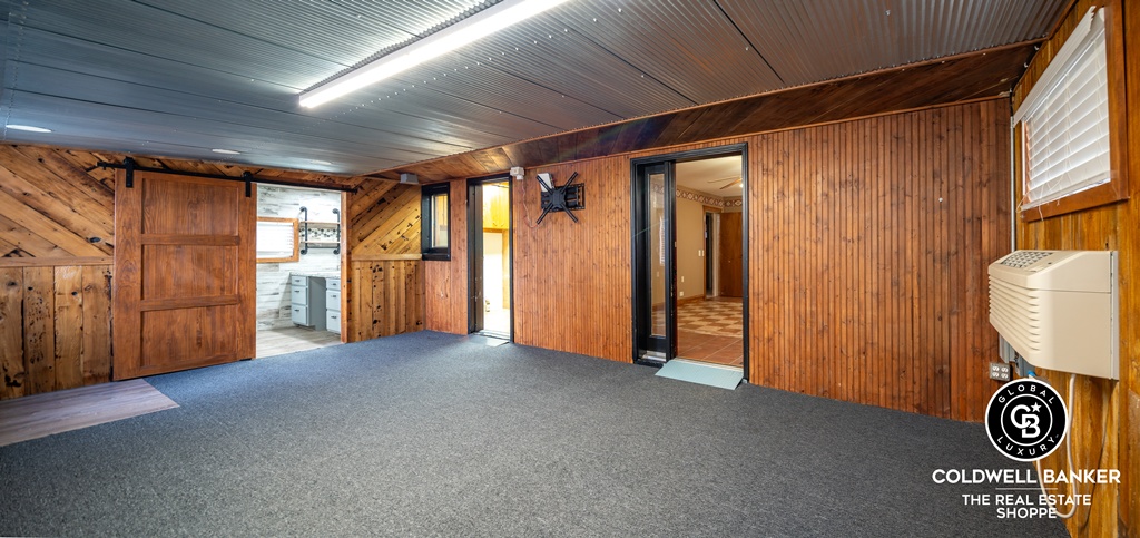 Garden City, Kansas, 67846, United States, 4 Bedrooms Bedrooms, ,Residential,For Sale,2003039