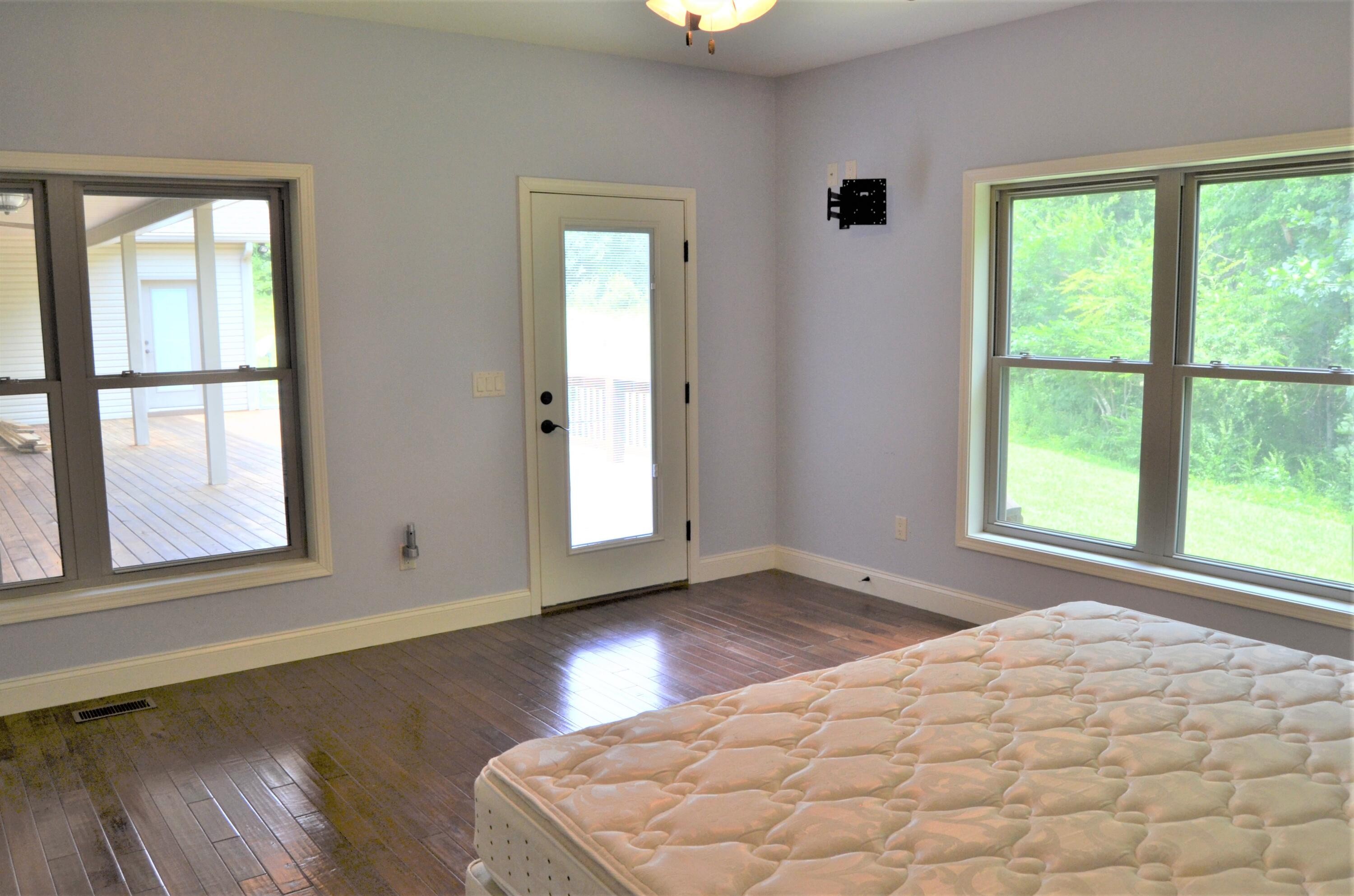 Crossville, Tennessee, 38571, United States, 4 Bedrooms Bedrooms, ,4 BathroomsBathrooms,Residential,For Sale,1916408