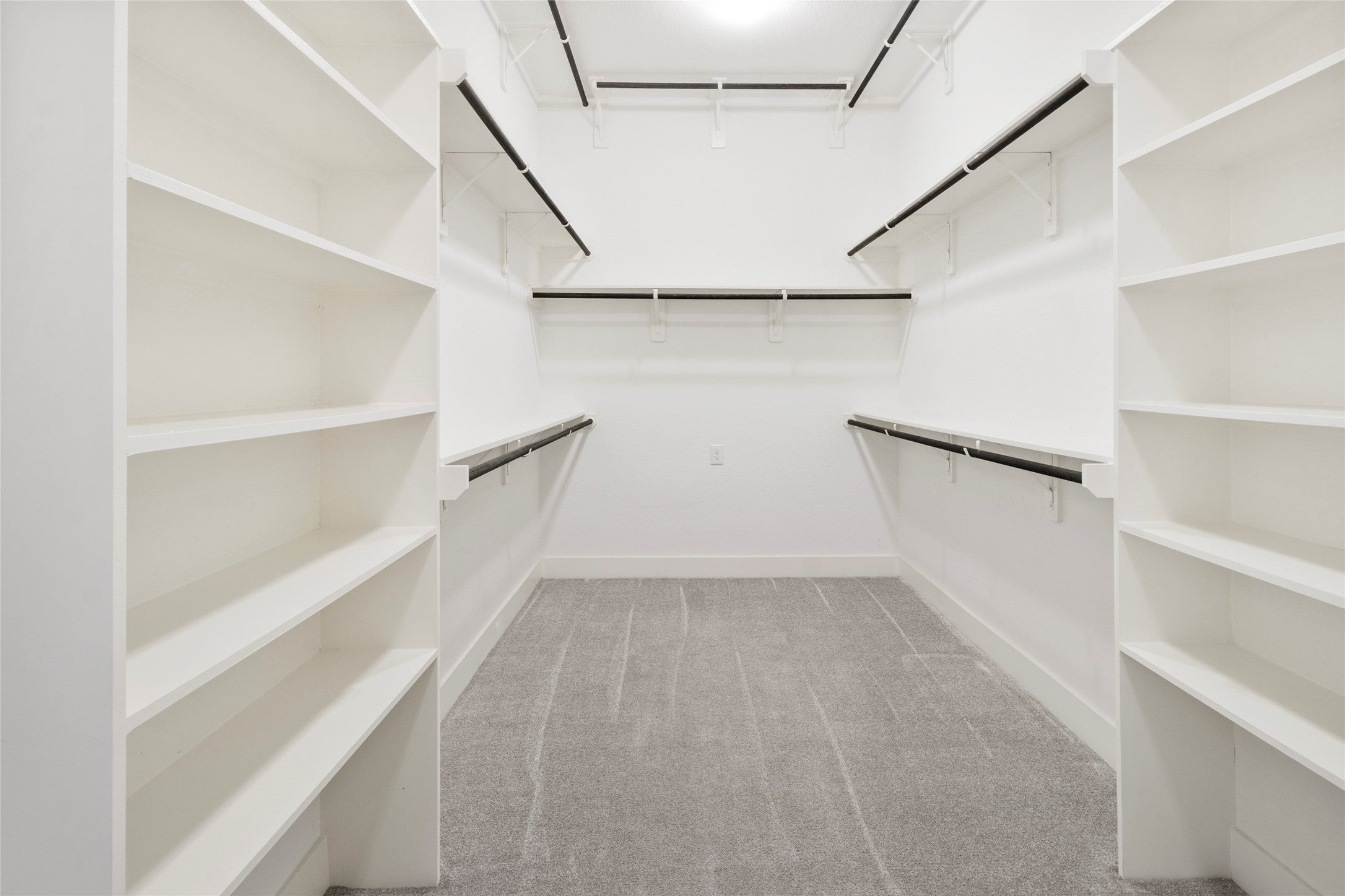 Angleton, Texas, 77515, United States, 4 Bedrooms Bedrooms, ,4 BathroomsBathrooms,Residential,For Sale,1992387