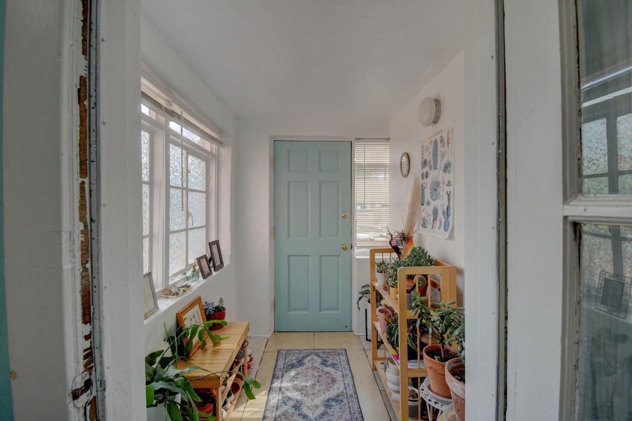 Albuquerque, New Mexico, 87106, United States, 4 Bedrooms Bedrooms, ,3 BathroomsBathrooms,Residential,For Sale,1963751