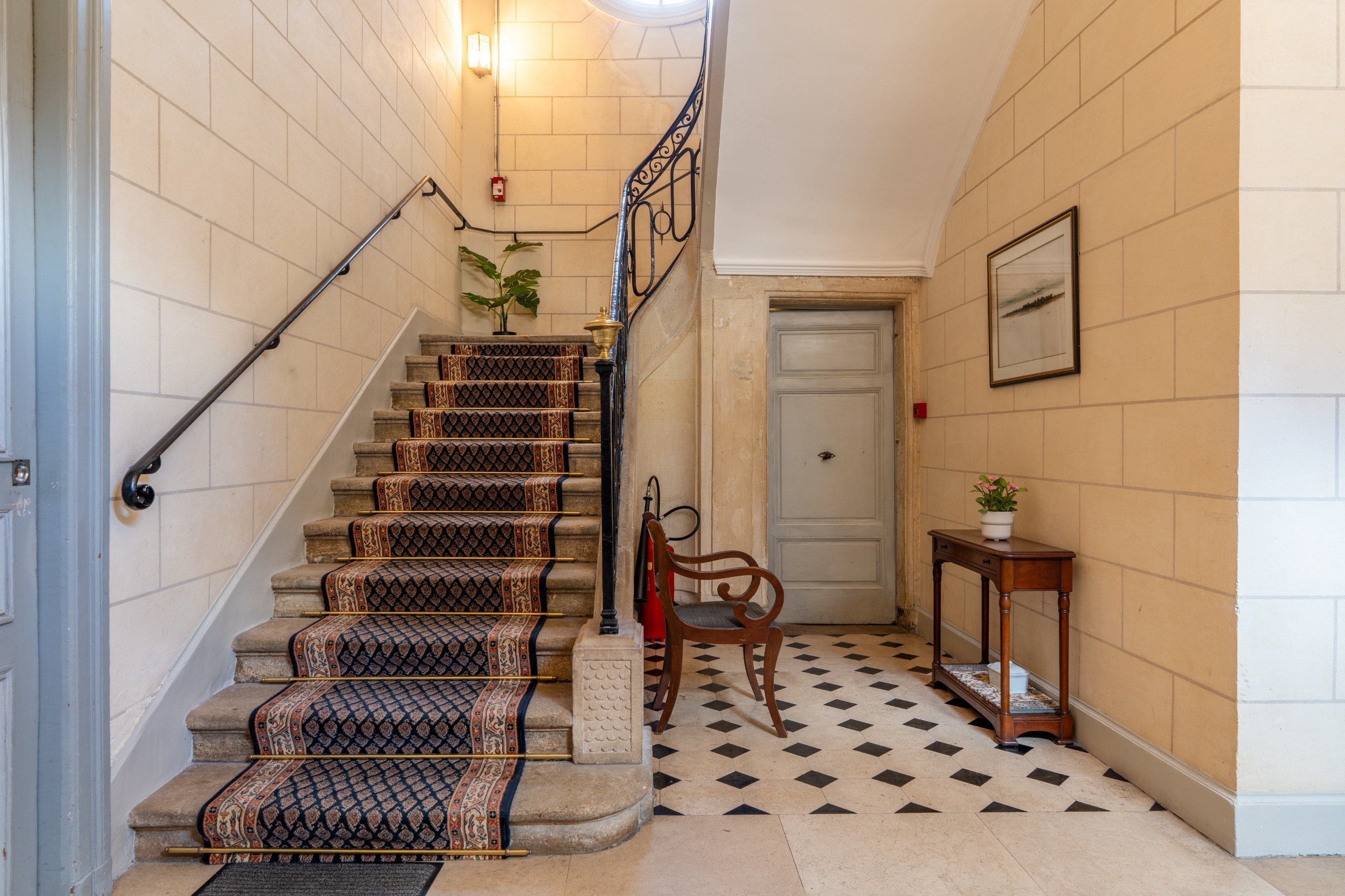  Live History in One of the Most Soulful Private Mansions in the Heart of Tours - 物件實景