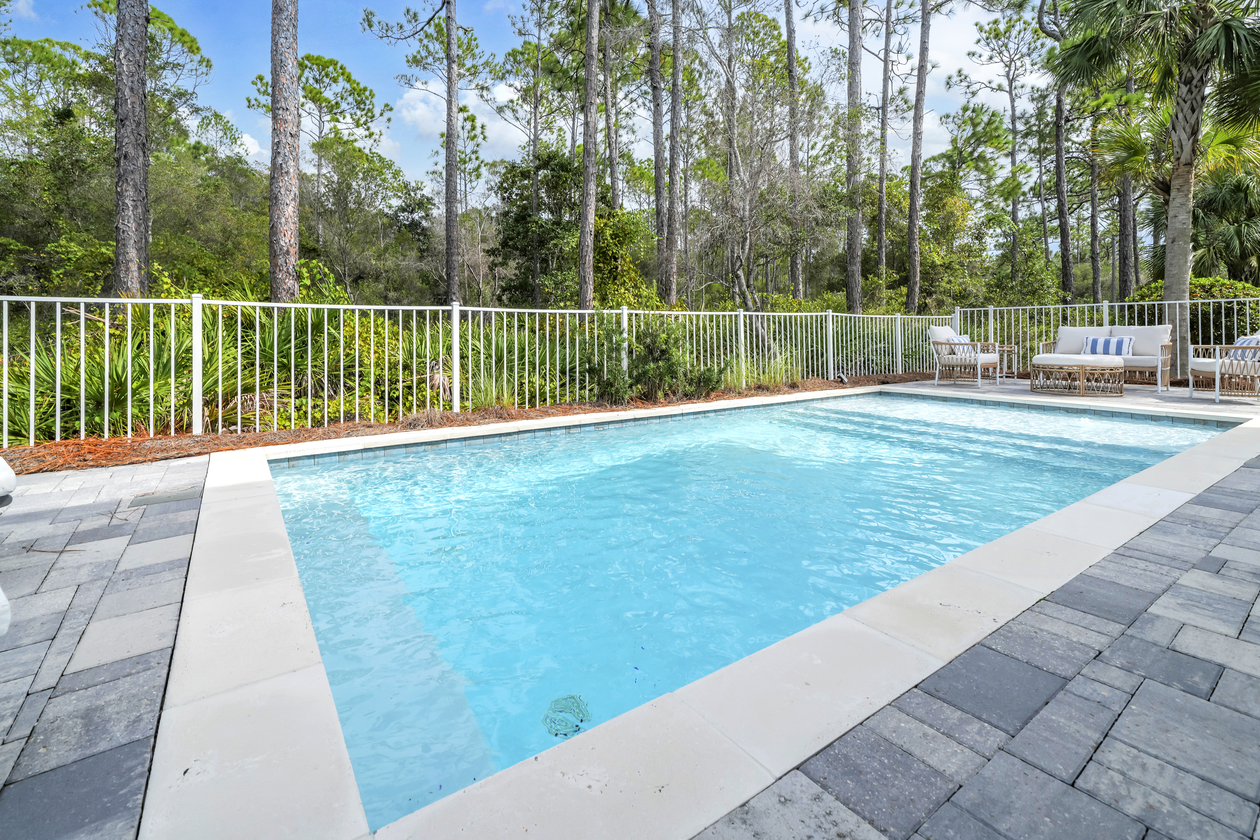  Furnished Forest-Backed Home with Private Pool & Dreamy Outdoor Spaces - 物件實景