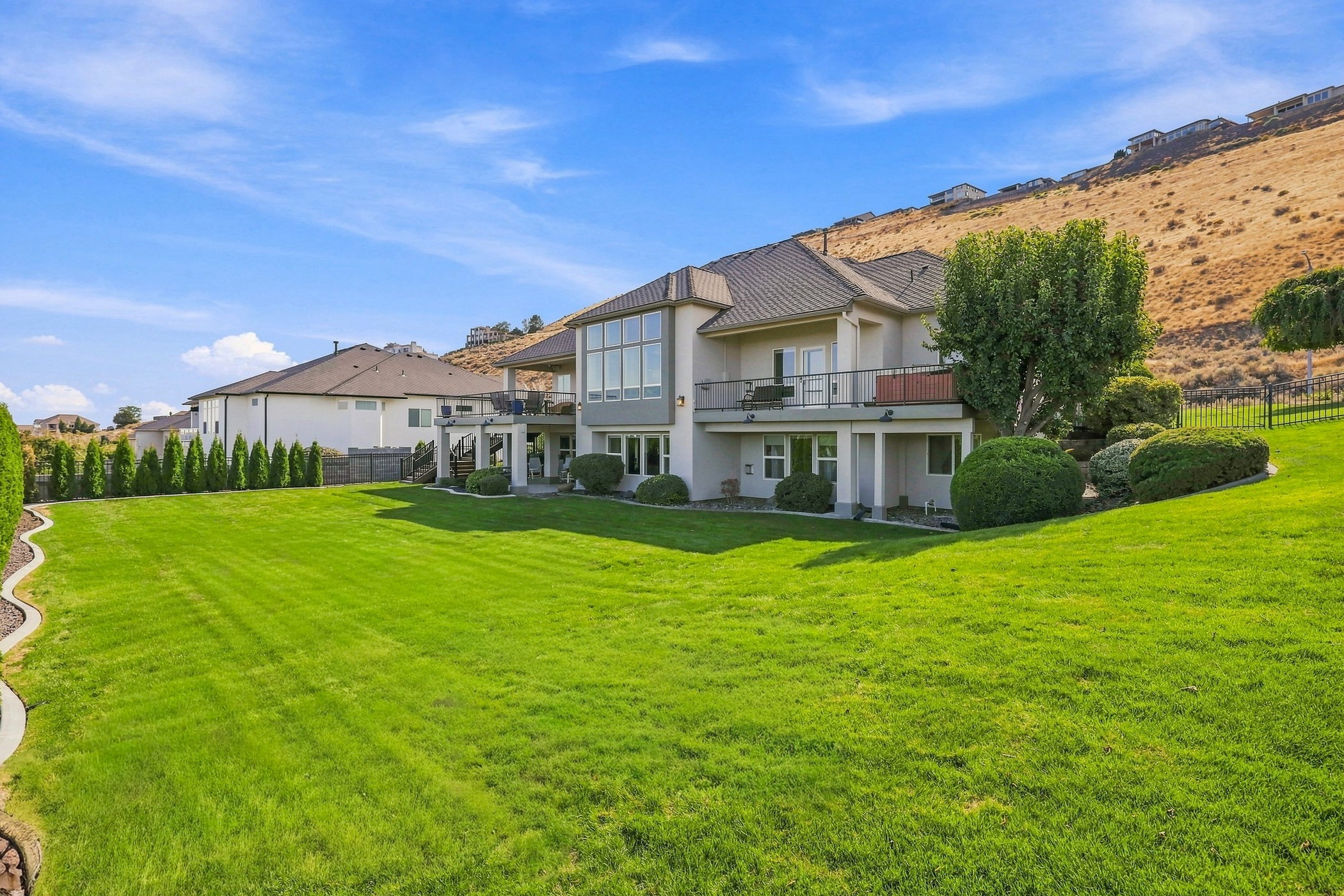  Welcome to 292 Meadow Hills Dr - 物件實景