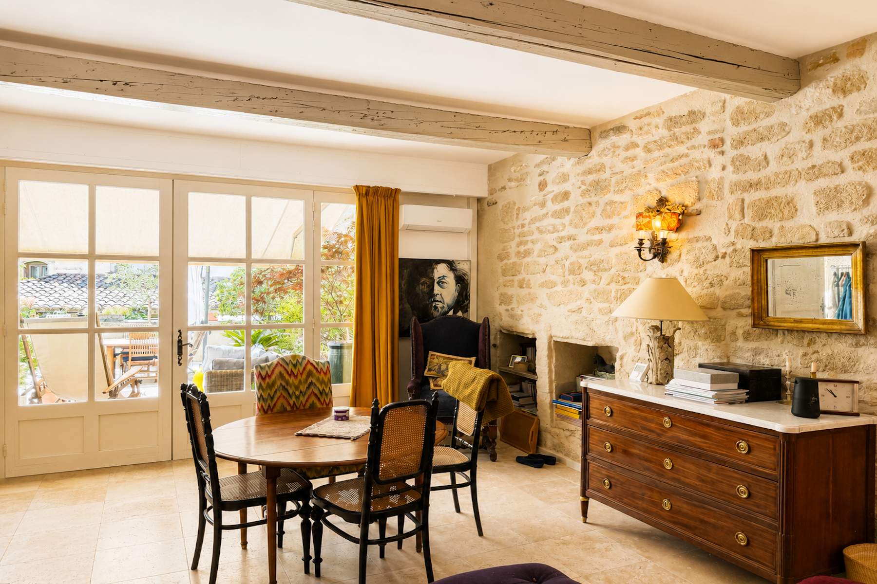  Exceptional Apartment with Garden Terrace in a Historic Mansion in Uzès - 物件實景