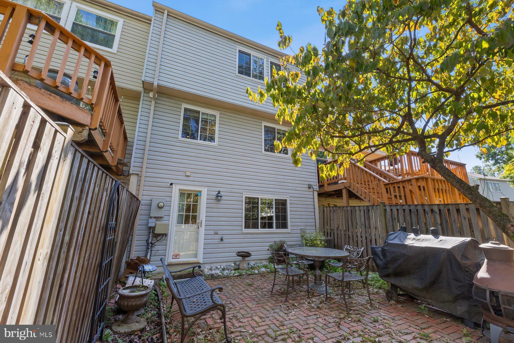 Centreville, Virginia, 20121, United States, 3 Bedrooms Bedrooms, ,4 BathroomsBathrooms,Residential,For Sale,1974352