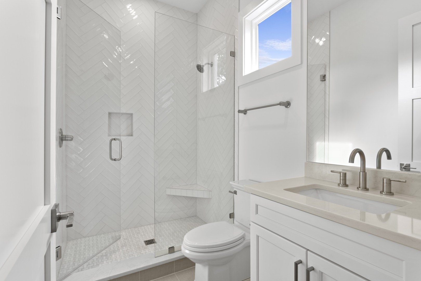 Tampa, Florida, 33611, United States, 6 Bedrooms Bedrooms, ,6 BathroomsBathrooms,Residential,For Sale,1981634