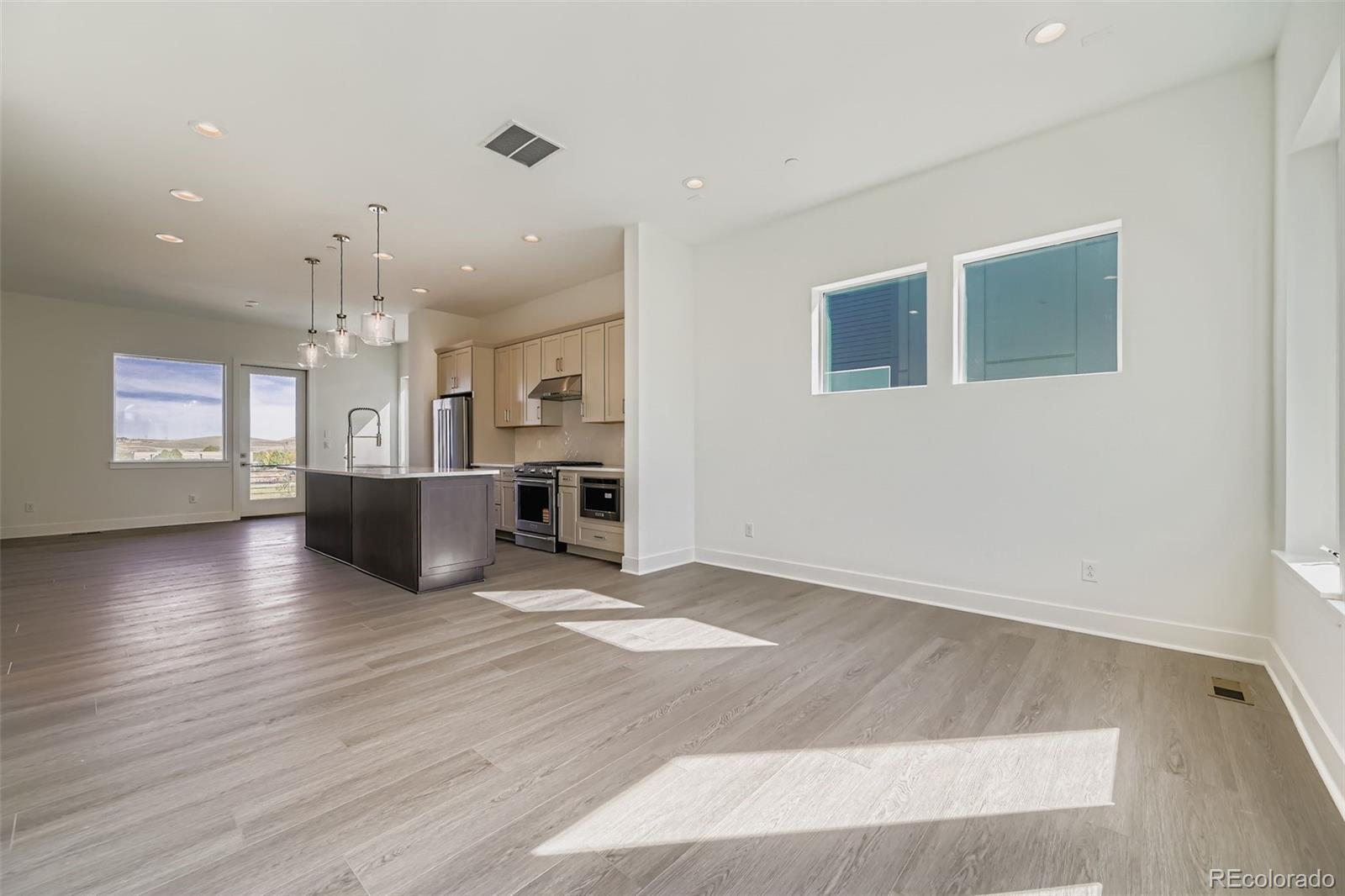 Erie, Colorado, 80516, United States, 3 Bedrooms Bedrooms, ,2 BathroomsBathrooms,Residential,For Sale,1991787