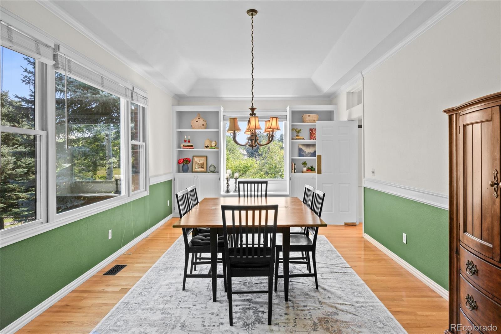 Littleton, Colorado, 80127, United States, 4 Bedrooms Bedrooms, ,4 BathroomsBathrooms,Residential,For Sale,1940937