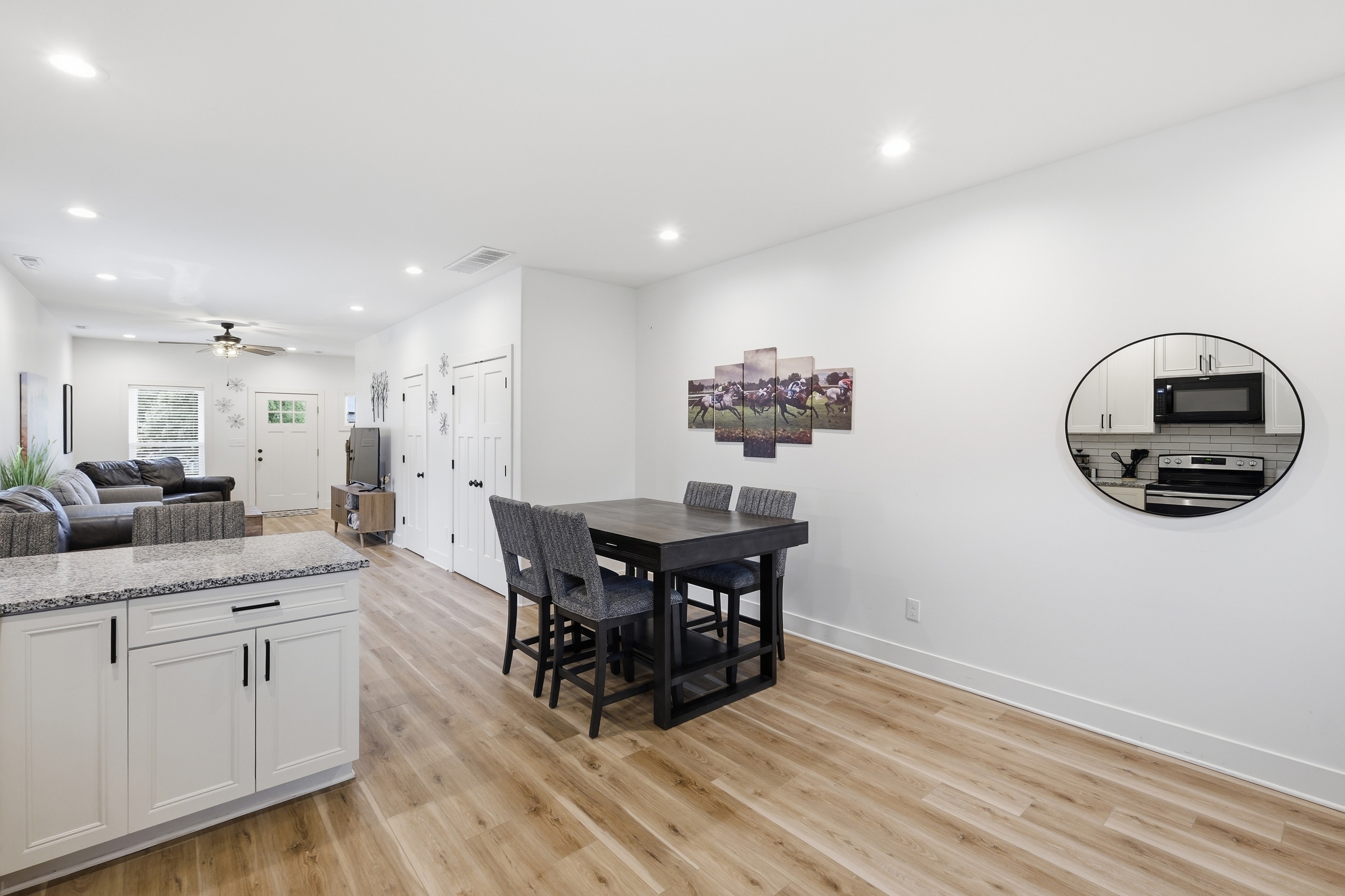  310 East Main Street, Simpsonville, KY 40067 - 物件實景