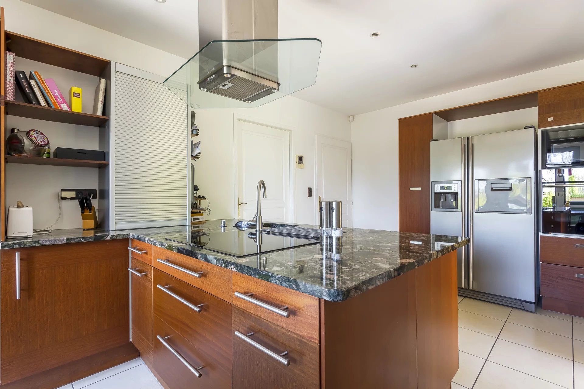 Vourles, Auvergne-Rhône-Alpes, 69390, FR, 7 Bedrooms Bedrooms, ,6 BathroomsBathrooms,Residential,For Sale,1994407