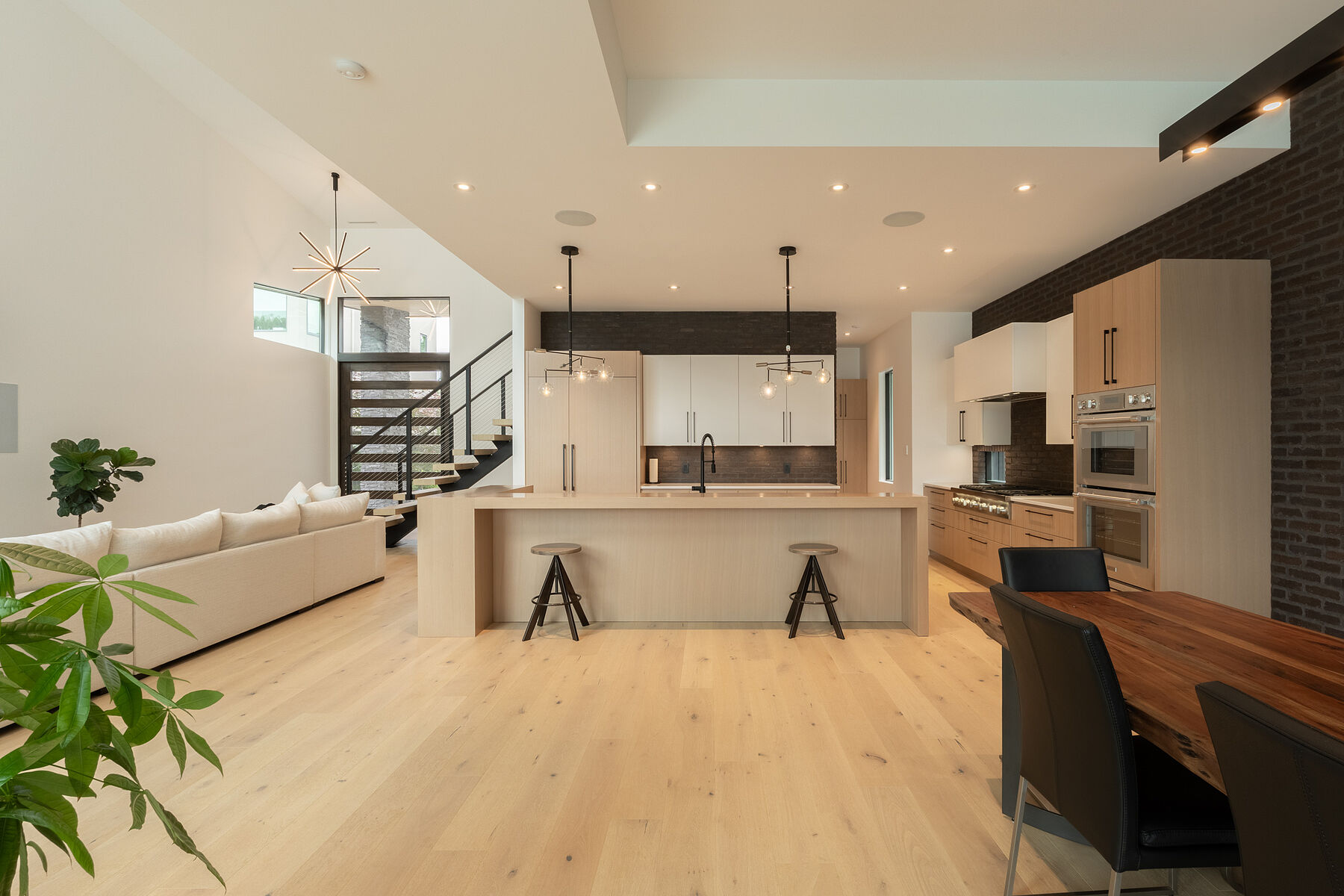  Luxury on the Abbott Corridor - 物件實景