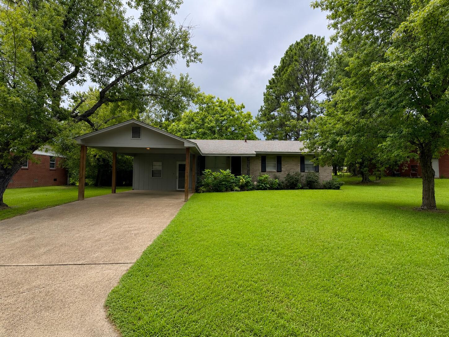 Danny St, Tupelo, MS 38801