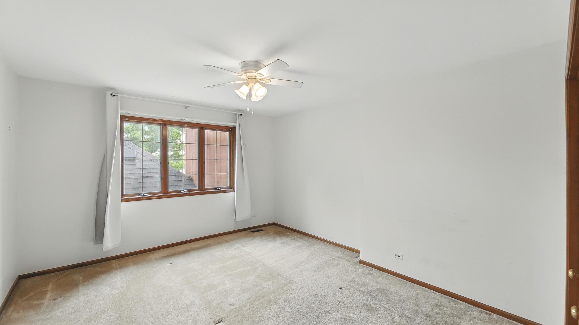 Oak Brook, Illinois, 60523, United States, 5 Bedrooms Bedrooms, ,5 BathroomsBathrooms,Residential,For Sale,1847174