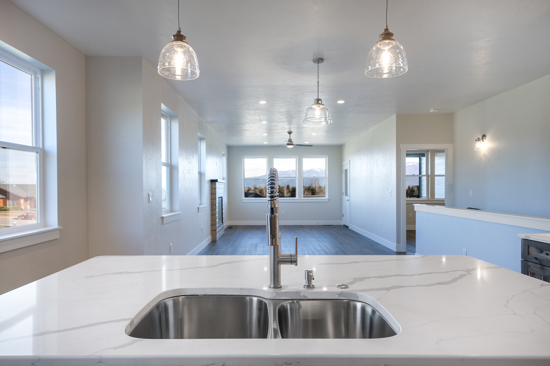 Polson, Montana, 59860, United States, 3 Bedrooms Bedrooms, ,2 BathroomsBathrooms,Residential,For Sale,1882171