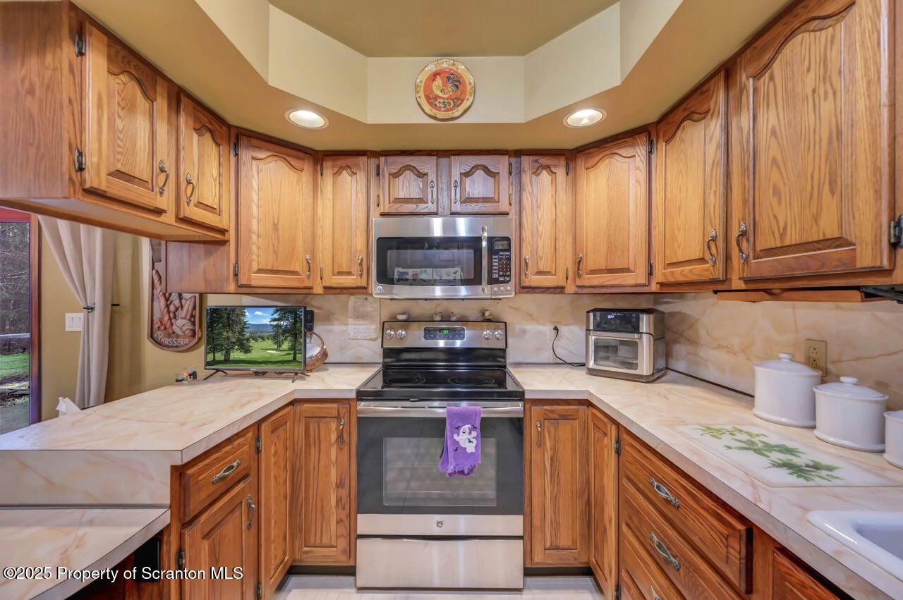 Gouldsboro, Pennsylvania, 18424, United States, 4 Bedrooms Bedrooms, ,3 BathroomsBathrooms,Residential,For Sale,1998512