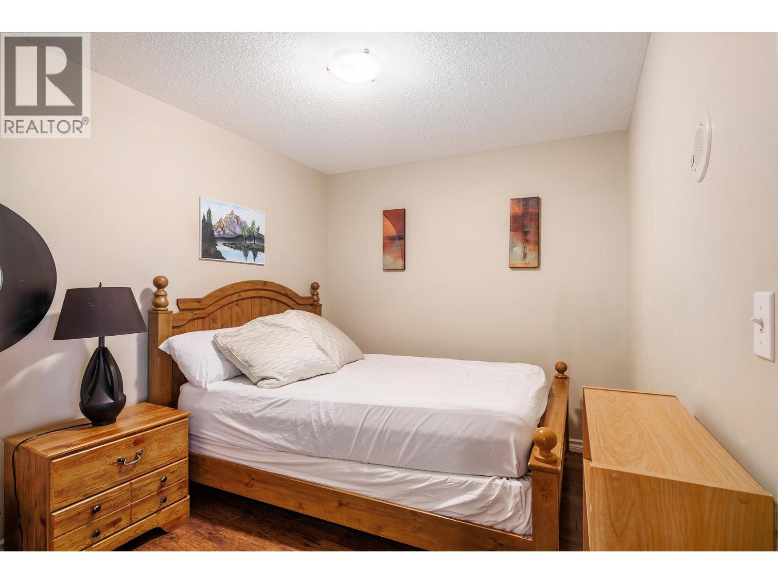 KELOWNA, British Columbia, V1Y 9W1, CA, 2 Bedrooms Bedrooms, ,2 BathroomsBathrooms,Residential,For Sale,1961456