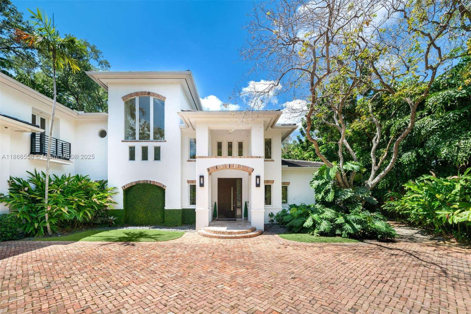 Miami, Florida, 33129, United States, 6 Bedrooms Bedrooms, ,7 BathroomsBathrooms,Residential,For Sale,1933158
