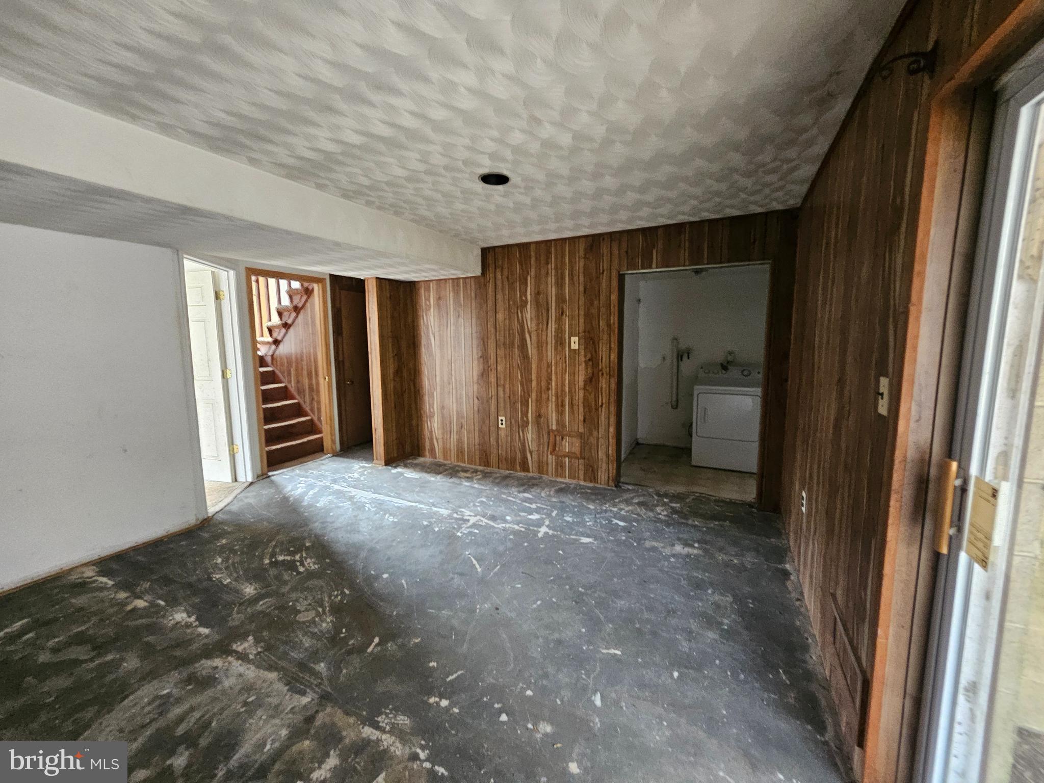 Millersville, Maryland, 21108, United States, 5 Bedrooms Bedrooms, ,3 BathroomsBathrooms,Residential,For Sale,1881579