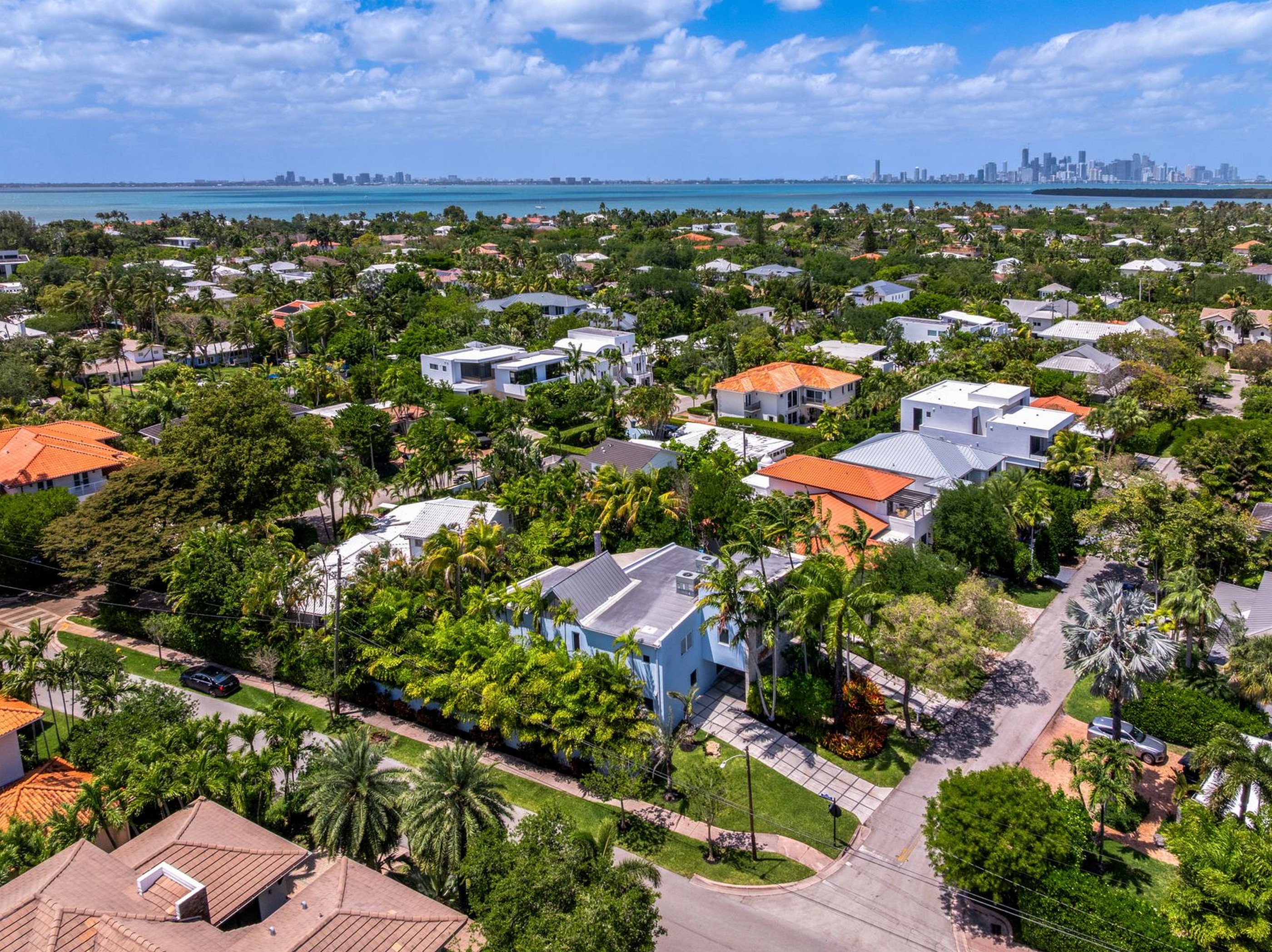  690 Warren Ln, Key Biscayne, FL, 33149 - 物件實景