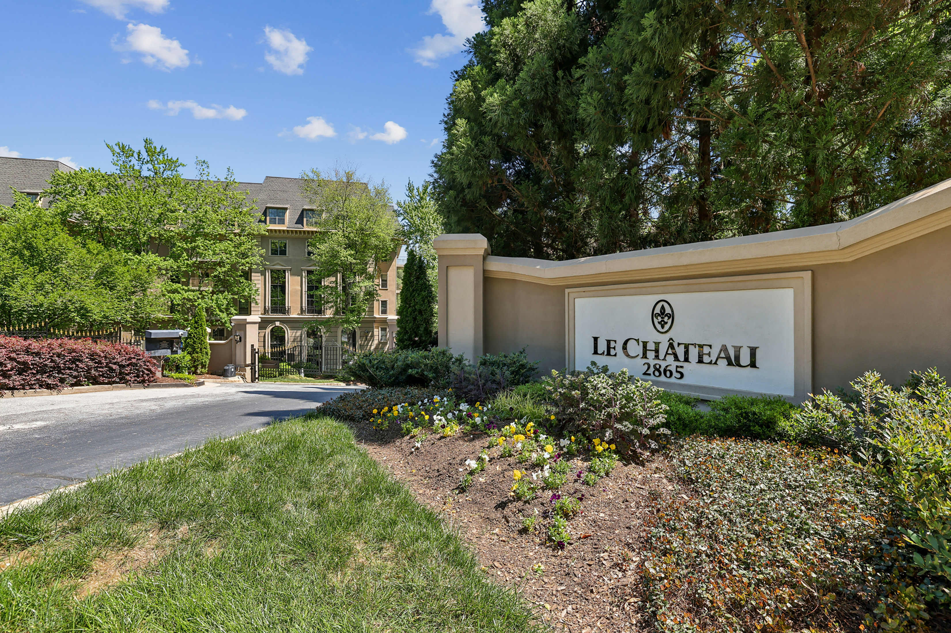  Beautifully Appointed Two Bedroom Condo in an Unbeatable Buckhead Location - 物件實景