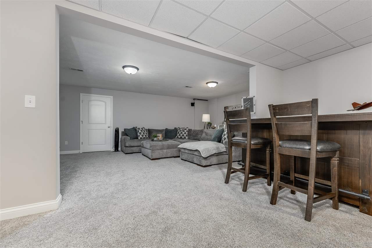 Richmond, Indiana, 47374, United States, 4 Bedrooms Bedrooms, ,4 BathroomsBathrooms,Residential,For Sale,1956256