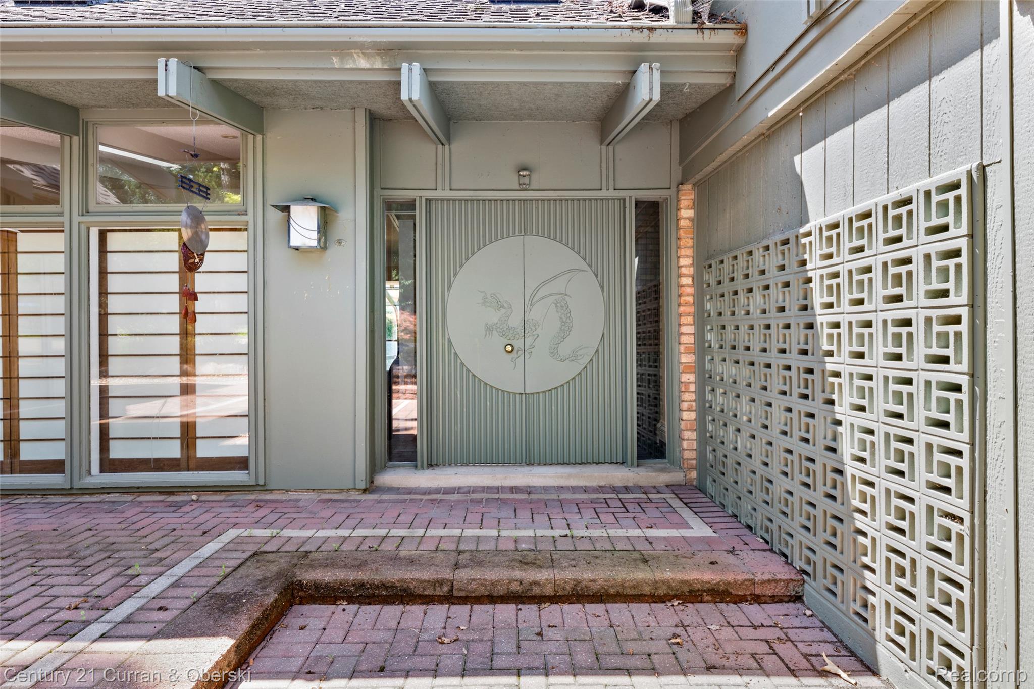 Walled Lake, Michigan, 48390, United States, 3 Bedrooms Bedrooms, ,3 BathroomsBathrooms,Residential,For Sale,1981243