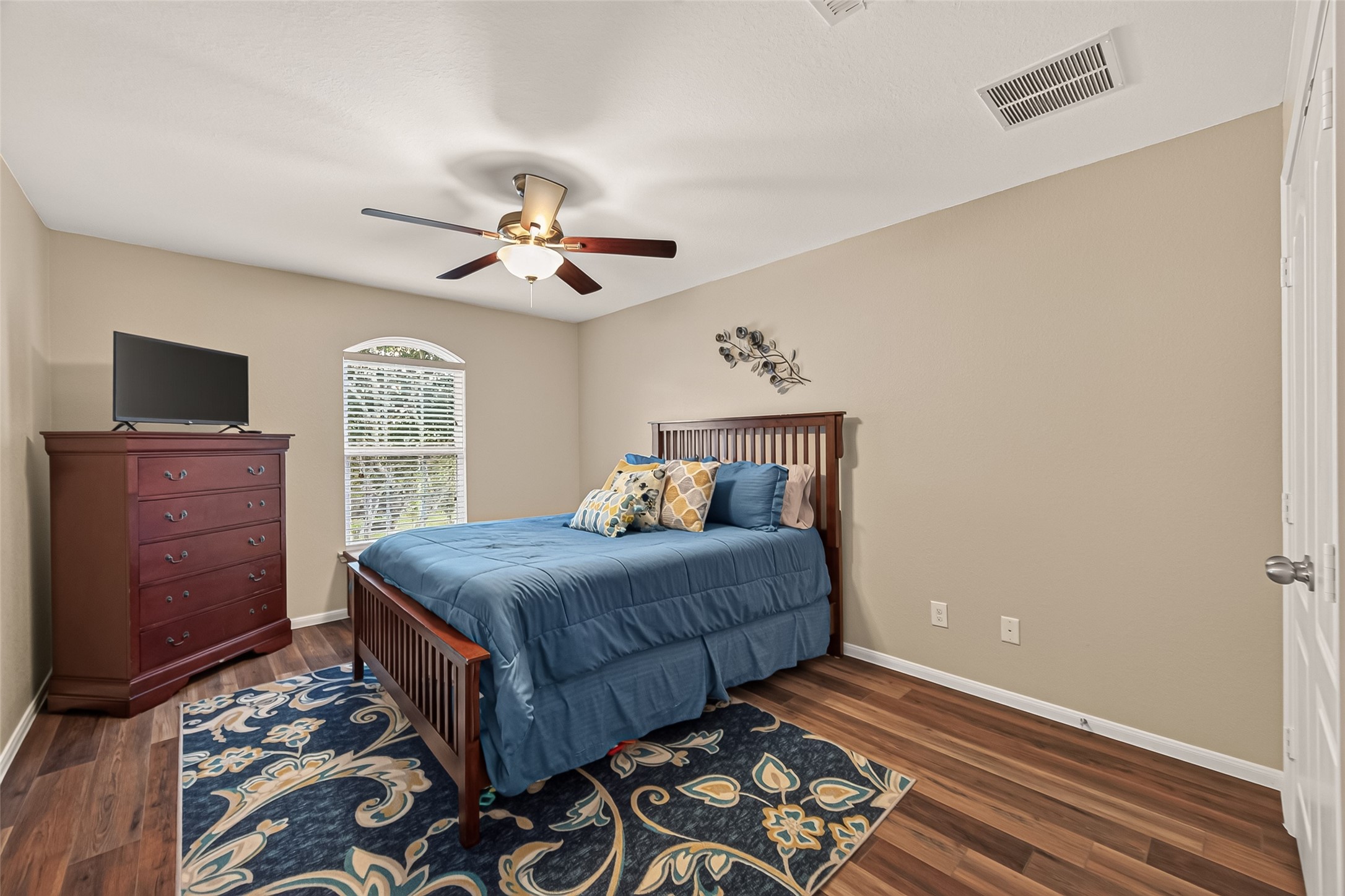  21718 Venture Park Drive - 物件實景