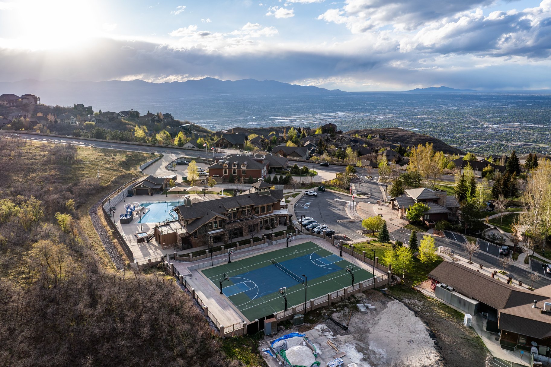  Quiet Cul De Sac & Life Above the City - 物件實景