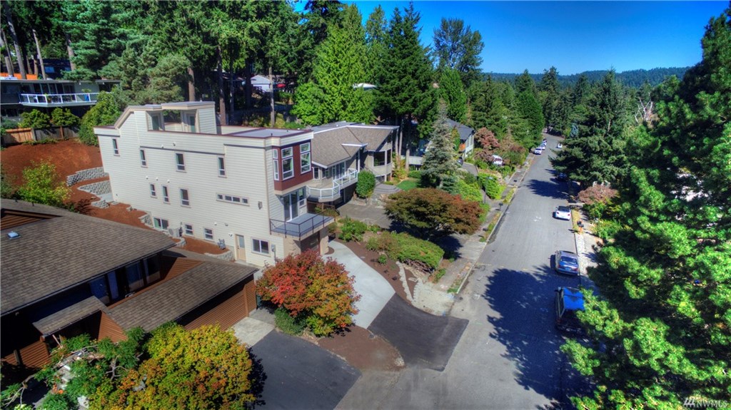 16001 36th Ave NE, Lake Forest Park, Washington, 98155, United States, 2 Bedrooms Bedrooms, ,4 BathroomsBathrooms,Residential,For Sale,16001 36th Ave NE,1621421