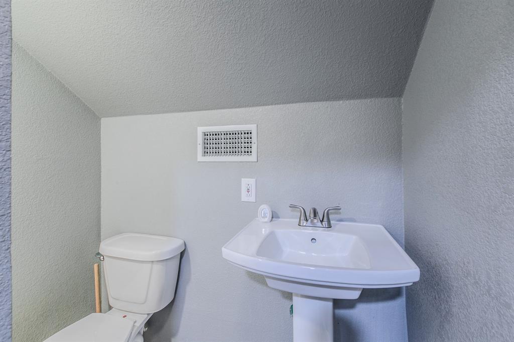 Woodway, Texas, 76712, United States, 4 Bedrooms Bedrooms, ,3 BathroomsBathrooms,Residential,For Sale,1981291