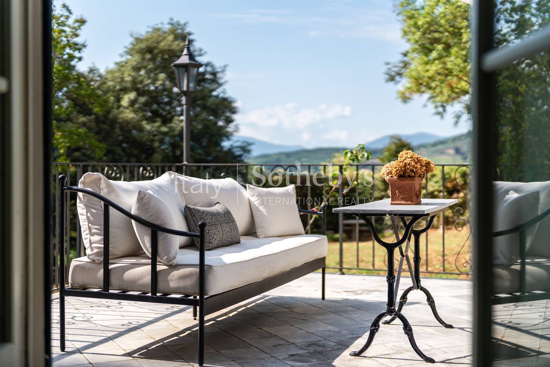  Refined Art Nouveau villa on the rolling hills of Lucca - 物件實景