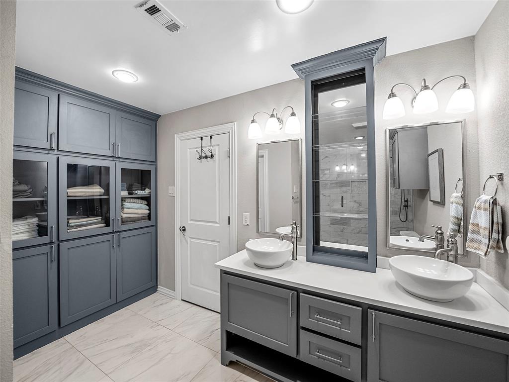 Dallas, Texas, 75229, United States, 3 Bedrooms Bedrooms, ,3 BathroomsBathrooms,Residential,For Sale,1912559