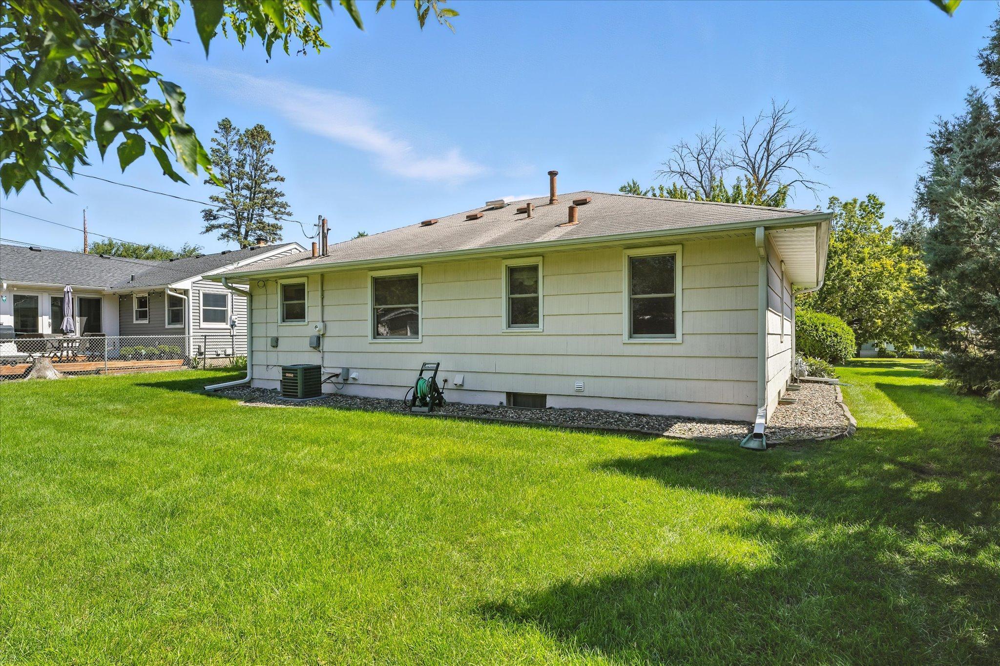 Edina, Minnesota, 55410, United States, 3 Bedrooms Bedrooms, ,1 BathroomBathrooms,Residential,For Sale,1941033