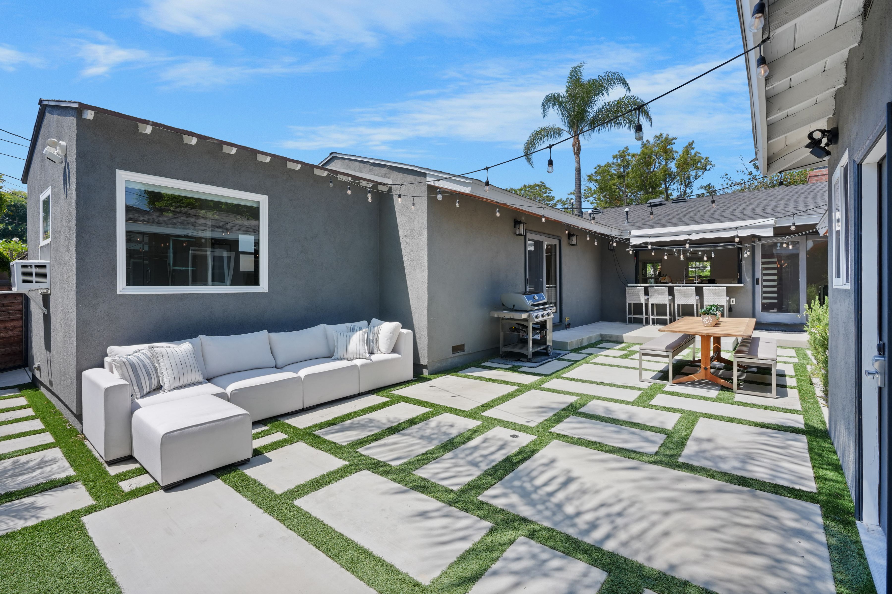  4744 Camellia Avenue - 物件實景