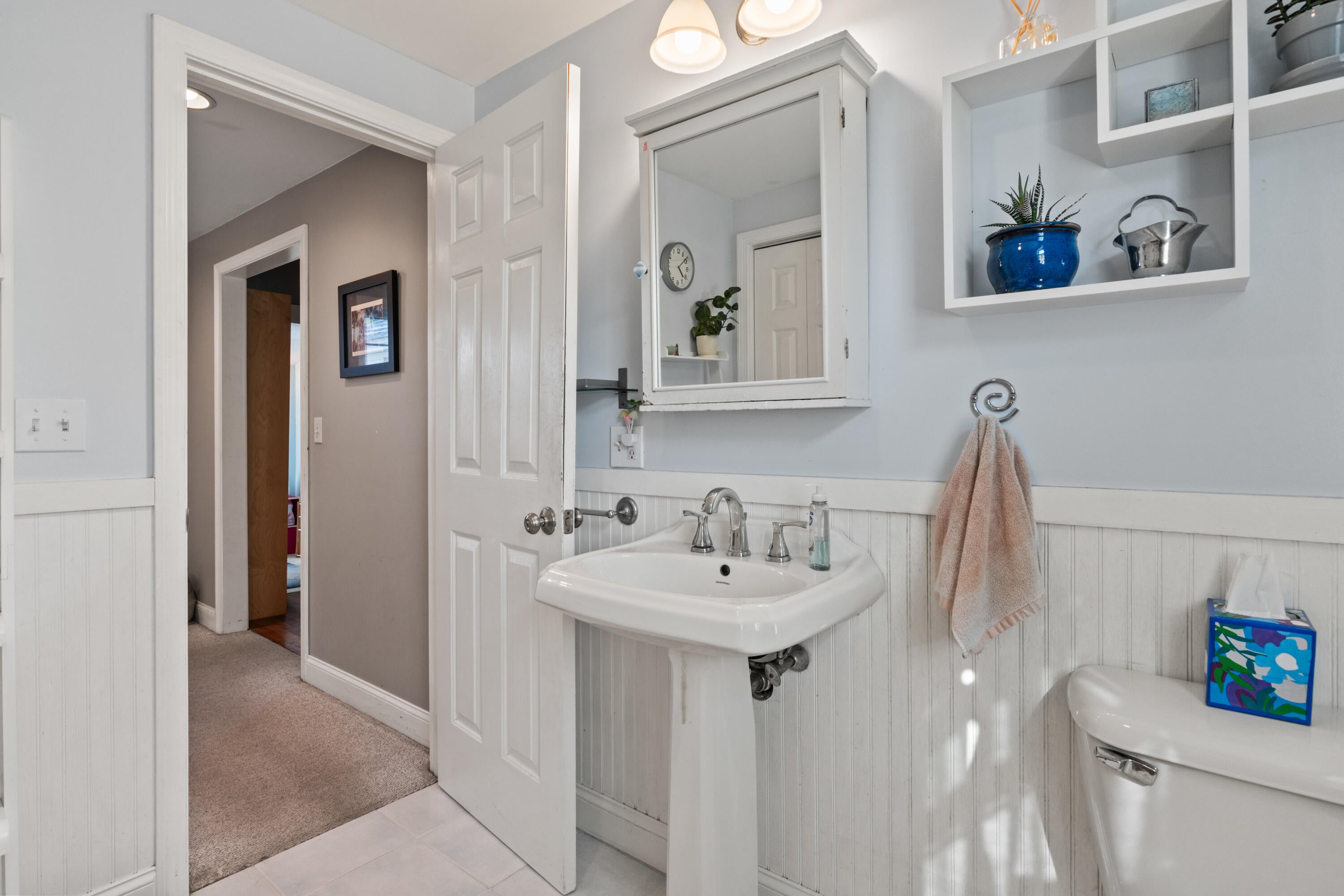 Eliot, Maine, 03903, United States, 4 Bedrooms Bedrooms, ,2 BathroomsBathrooms,Residential,For Sale,1977194